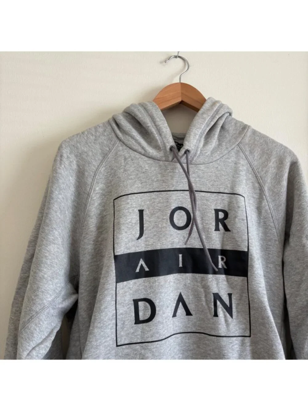 Jordan Athletic Pullover Graphic Hooded Sweatshirt Heathered Grey Men’s Size M